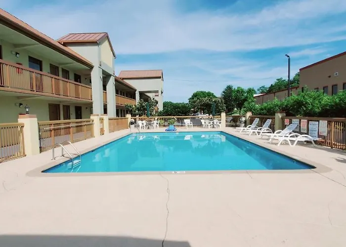 Days Inn By Wyndham Goodlettsville Nashville