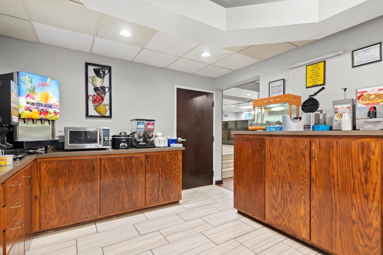 Days By Wyndham Nashville Hotel Goodlettsville